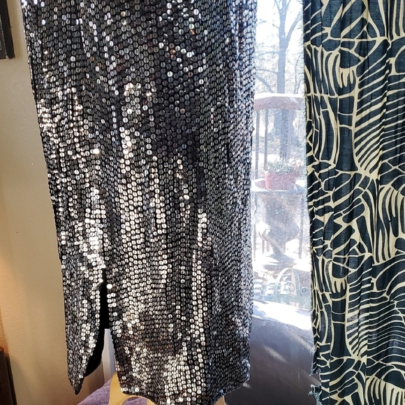 Sequin Midi Skirt with Black and Silver Accents - Picture 4 of 10